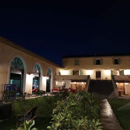 Domaine Des Francobelges - Appartements Lauris Exterior foto
