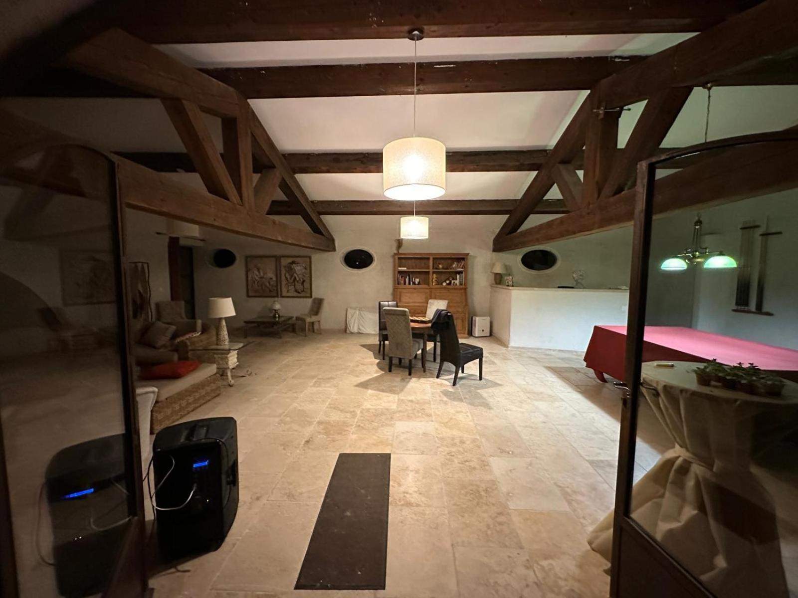 Domaine Des Francobelges - Appartements Lauris Exterior foto